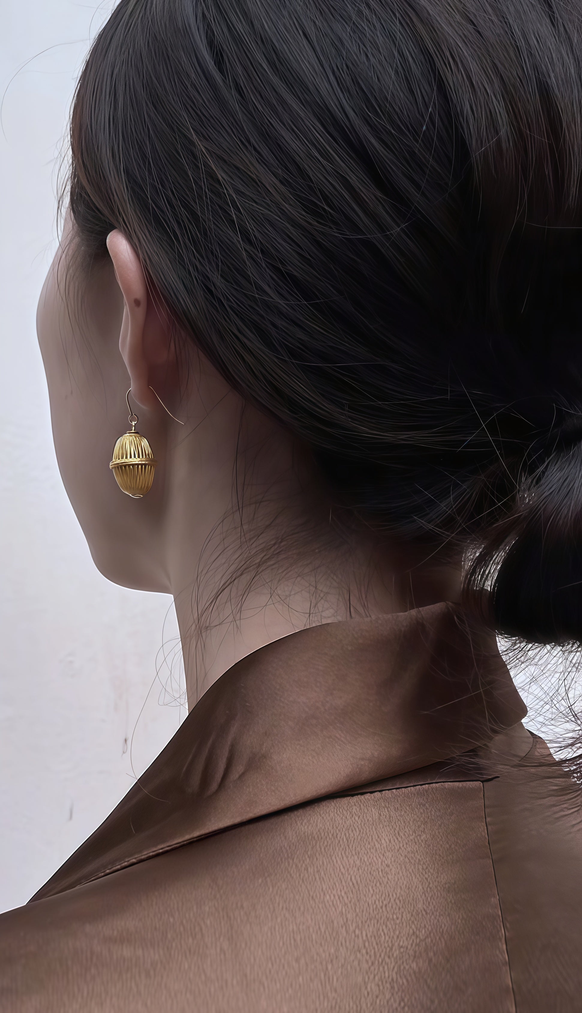 Golden Star-Whisking Oversized Ear Hooks