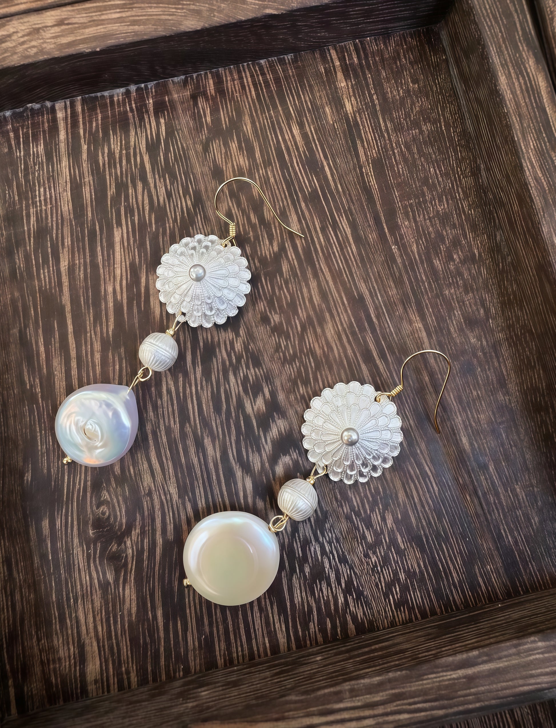 Silver - Patterned Dropping Pearls