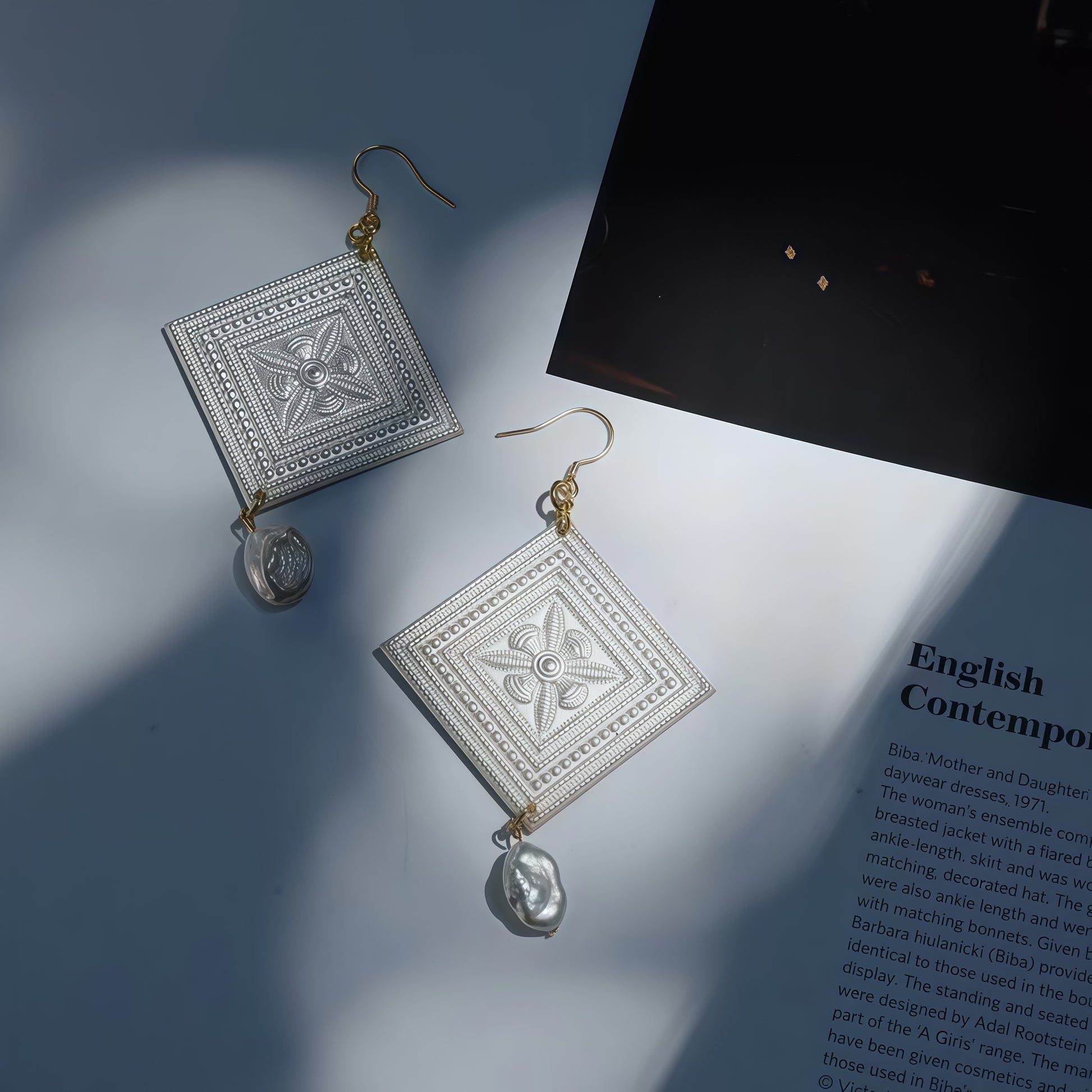 Silver - Patterned Amber Shadows